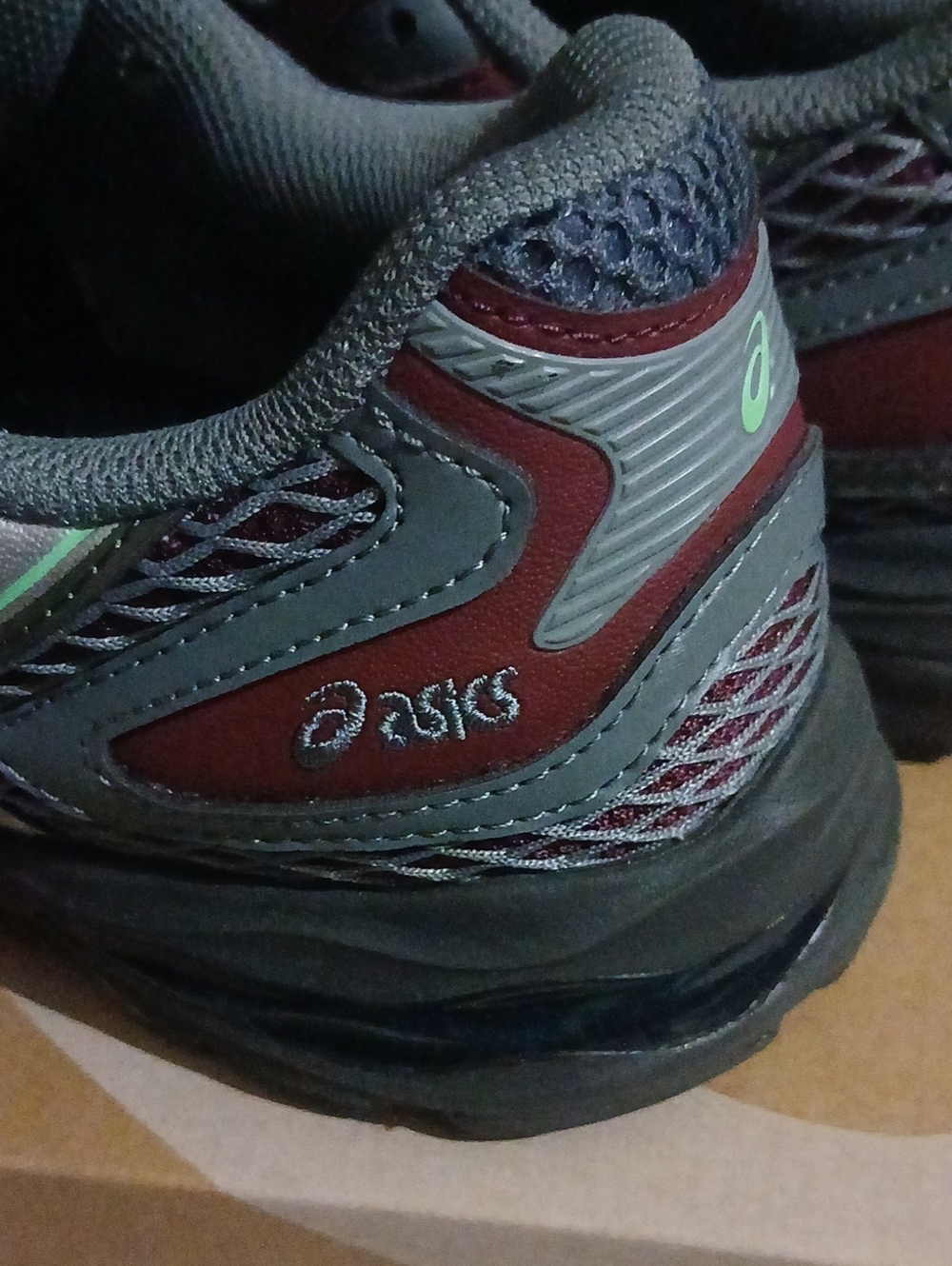 Asics - Picture 4 of 12